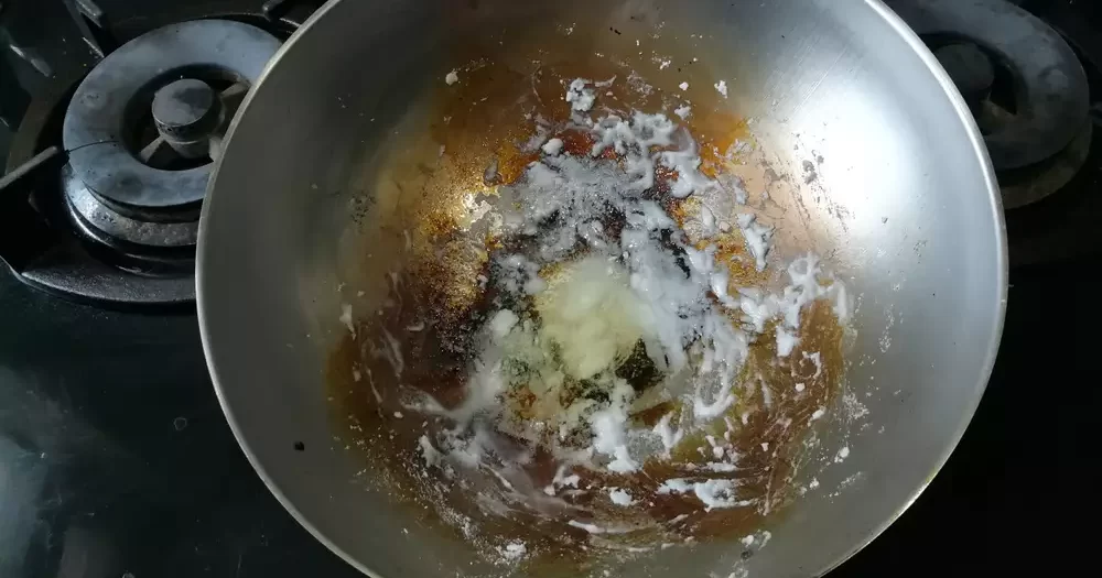 How to Clean a Wok with Burnt Food