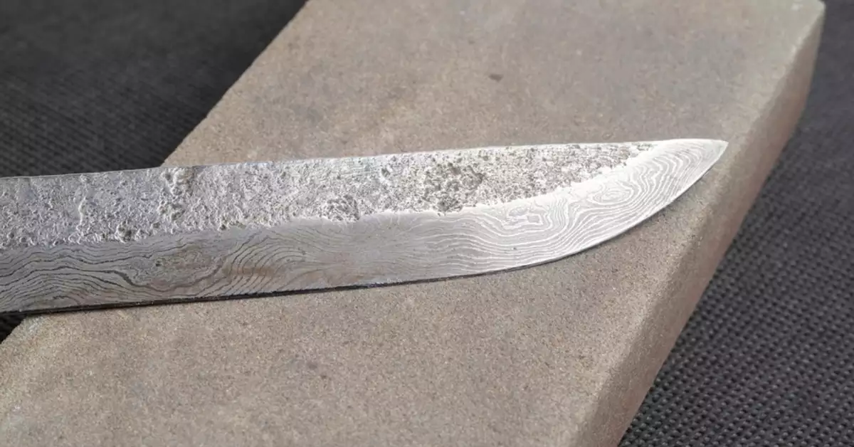 1095 Steel knife