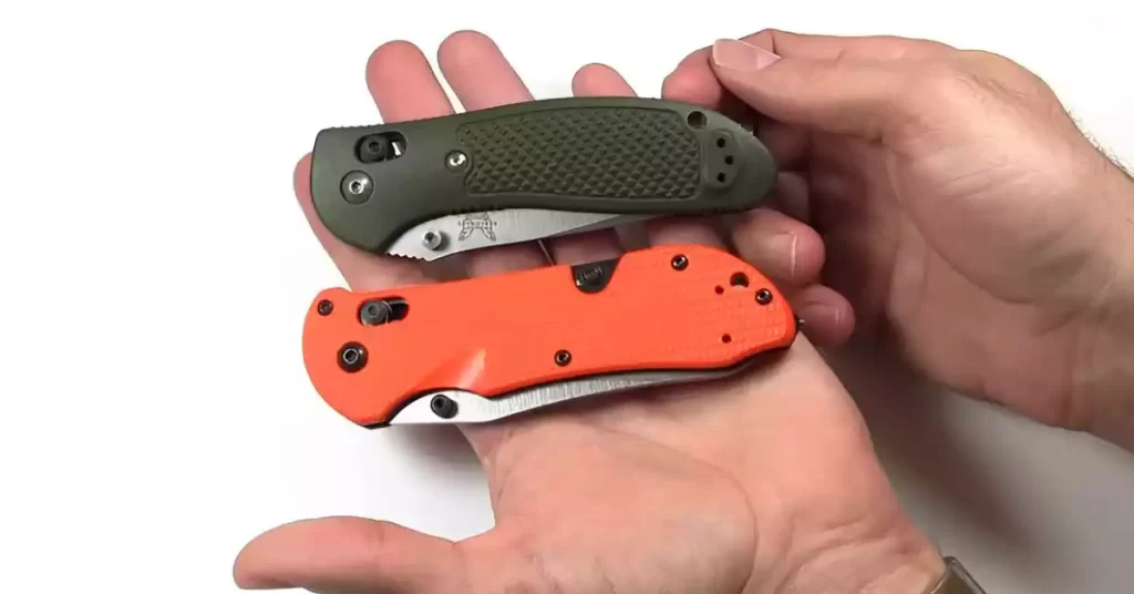 Benchmade 915 Triage Vs. 917