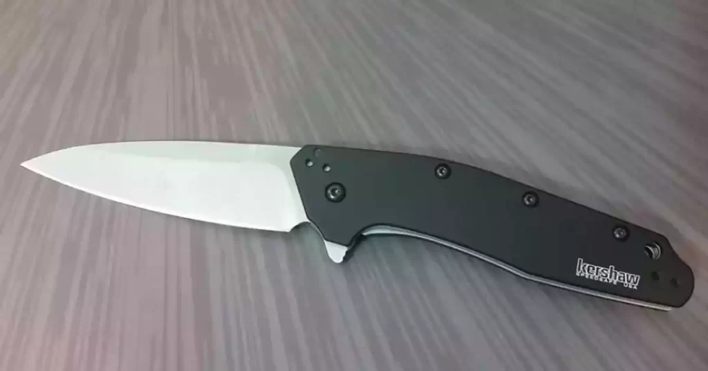 Kershaw Dividend M390 and Deep Carry Clip Connection