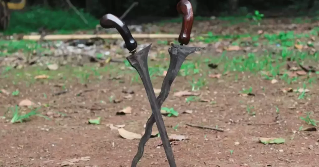 Variations of Kris Sword