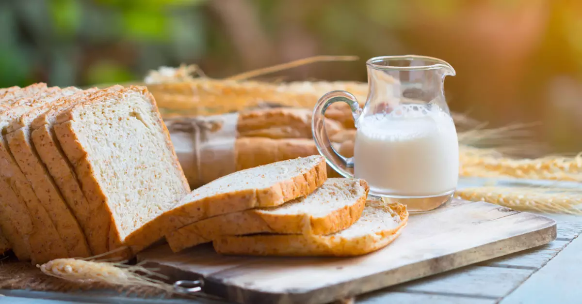 Is It Better To Make Bread With Milk Or Water